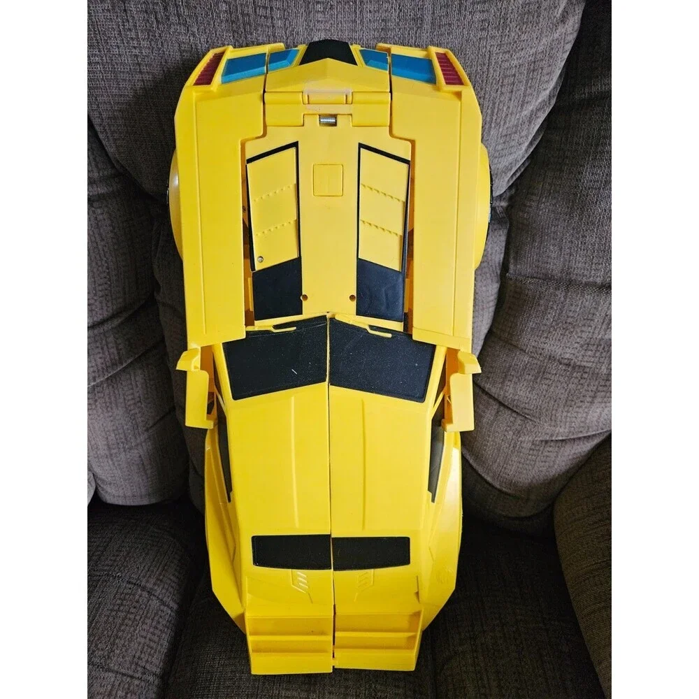 Hasbro 2014 Transformers Bumblebee Talking Action‎ Figure Toy Car